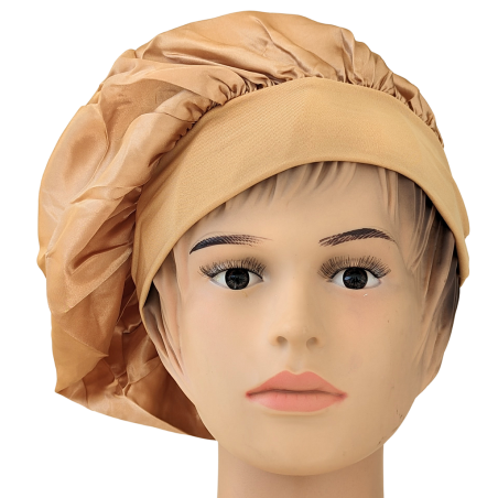 Bonnet en satin doré