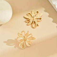 Boucles d'oreilles floral doré en Zinc 