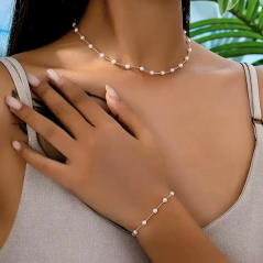 Ensemble collier + bracelet en perles - Doré