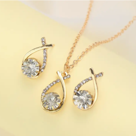 Ensemble élégant de 3 pièces - Boucles d'oreilles + collier