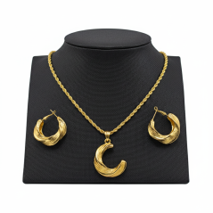 Ensemble plaqué or Daba Thiam 1