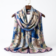 Foulard en soie 1m87 x 90 N°2